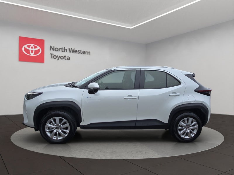 2025 Toyota Yaris Cross GX 1.5L Hybrid FWD SUV image 5