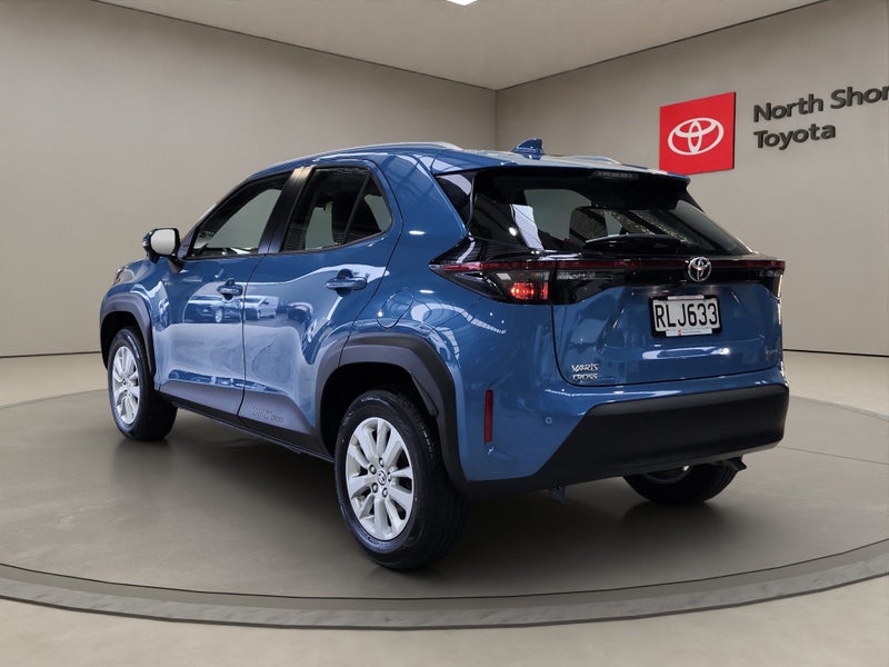 2025 Toyota Yaris Cross GX 1.5L Hybrid FWD SUV image 5