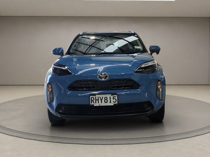 2025 Toyota Yaris Cross GX 1.5L Hybrid FWD SUV image 2