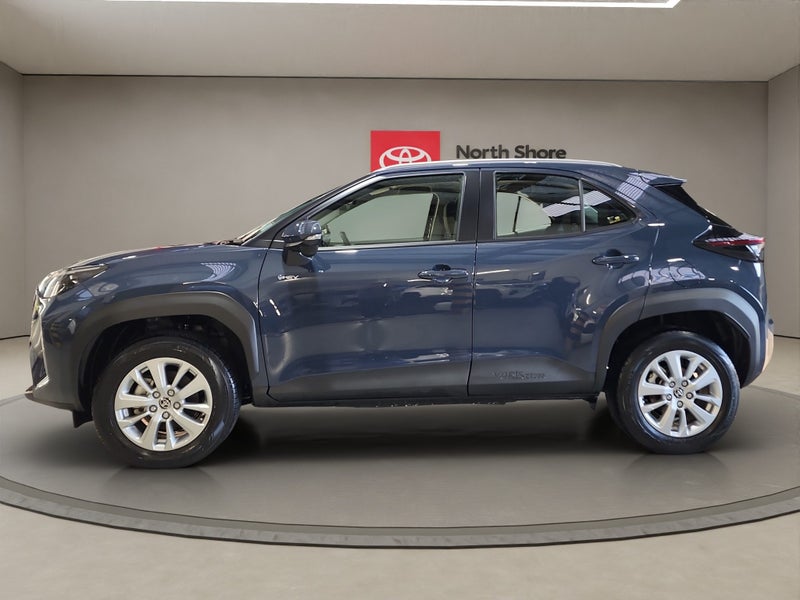 2025 Toyota Yaris Cross GX 1.5L Petrol 2WD SUV image 4