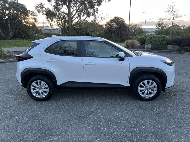 2025 Toyota Yaris Cross GX 1.5P image 4