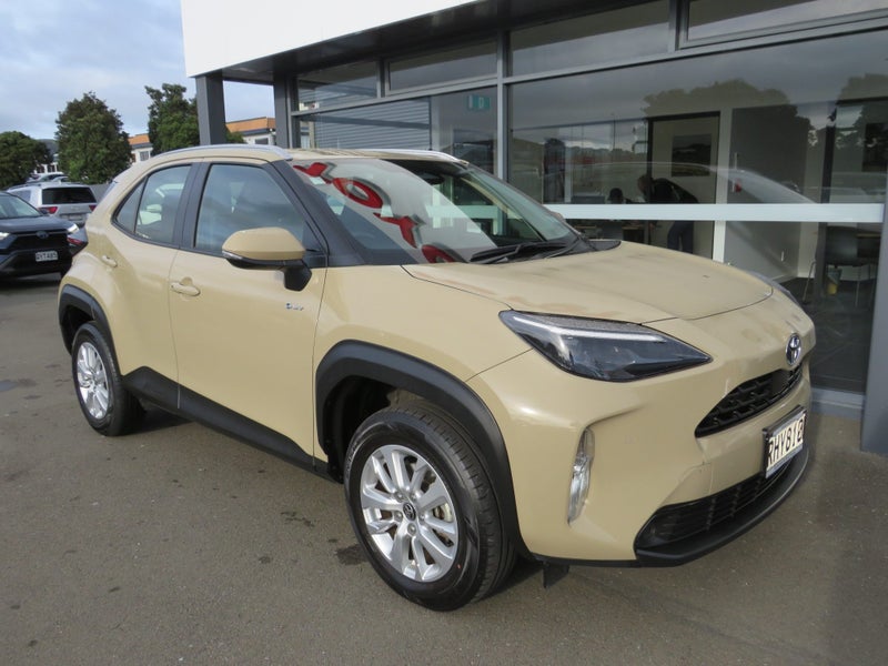 2025 Toyota Yaris Cross GX 1.5P HEV image 2