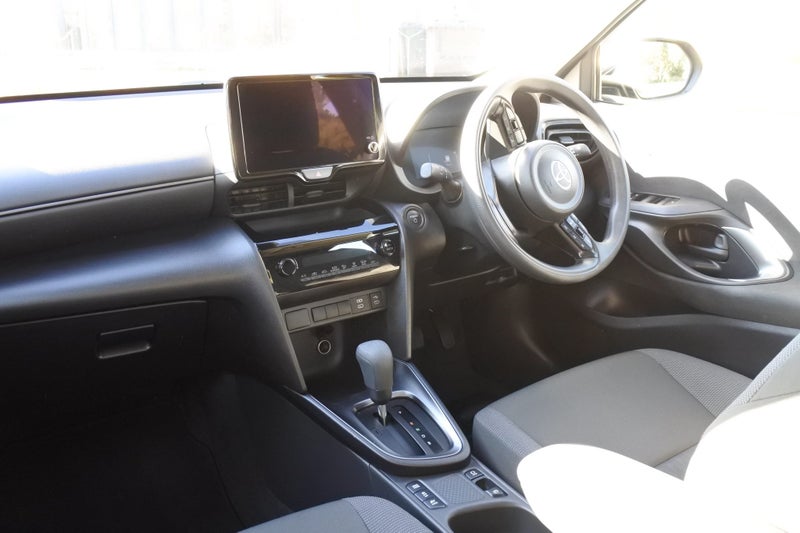 2025 Toyota Yaris Cross GX 1.5P HEV image 4