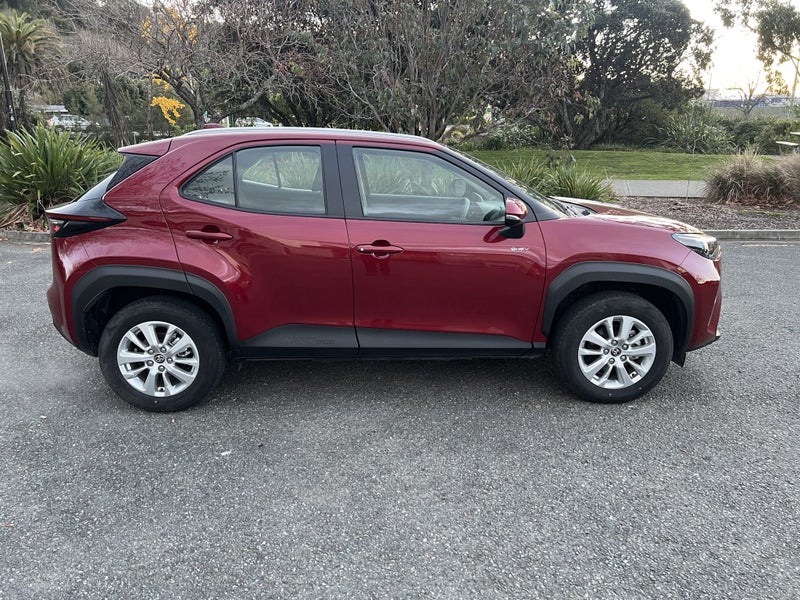2025 Toyota Yaris Cross GX 1.5P HEV image 3