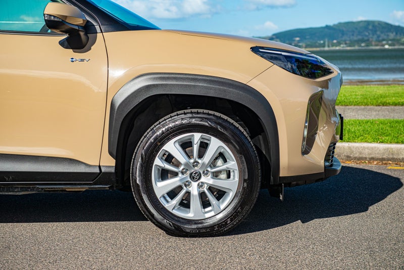 2025 Toyota Yaris Cross GX 1.5P HEV ECVT FWD image 4