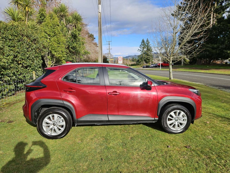 2025 Toyota Yaris Cross GX 1.5P HEV ECVT FWD SU... image 4