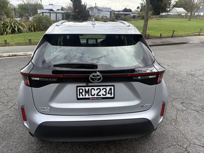 2025 Toyota Yaris Cross GX 1.5P HEV ECVT FWD SU... image 4