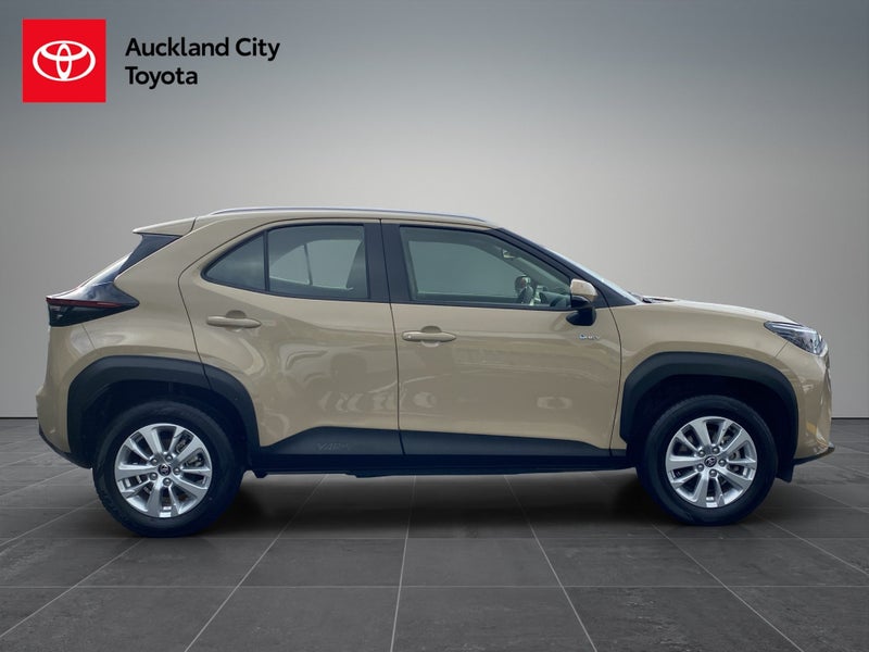 2025 Toyota Yaris Cross GX 1.5P HEV ECVT FWD SU... image 2