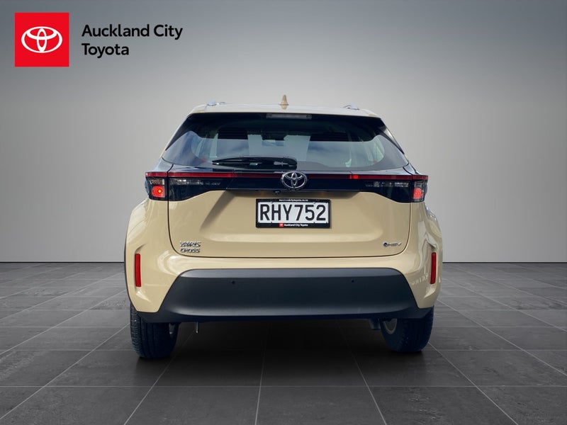 2025 Toyota Yaris Cross GX 1.5P HEV ECVT FWD SU... image 4