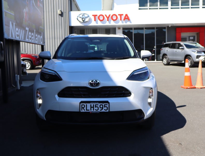 2025 Toyota Yaris Cross GX 1.5P HEV ECVT FWD SU... image 2