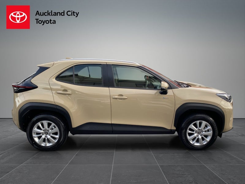 2025 Toyota Yaris Cross GX 1.5P HEV ECVT FWD SU... image 2