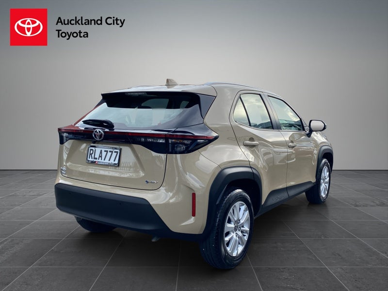 2025 Toyota Yaris Cross GX 1.5P HEV ECVT FWD SU... image 3