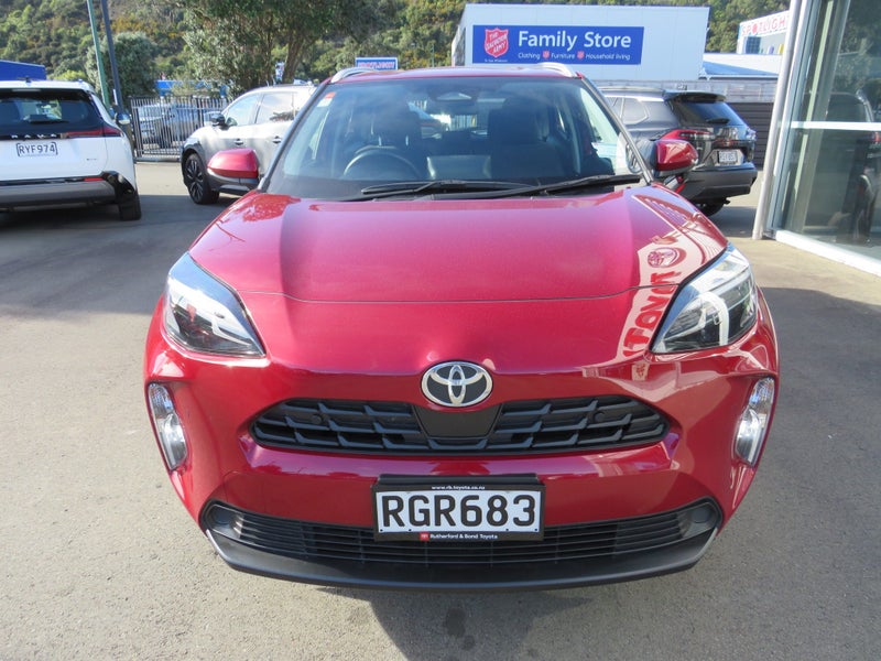 2025 Toyota Yaris Cross GX 1.5P HEV ECVT FWD SU... image 3