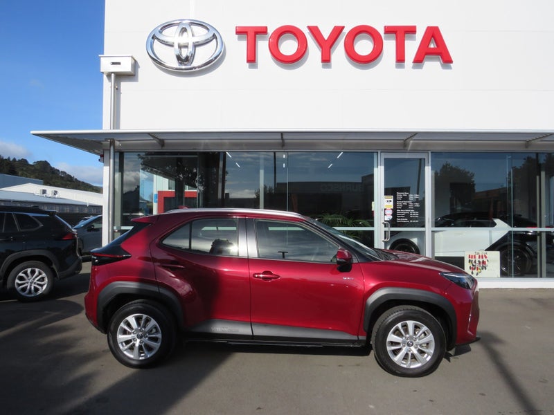 2025 Toyota Yaris Cross GX 1.5P HEV ECVT FWD SU... image 4