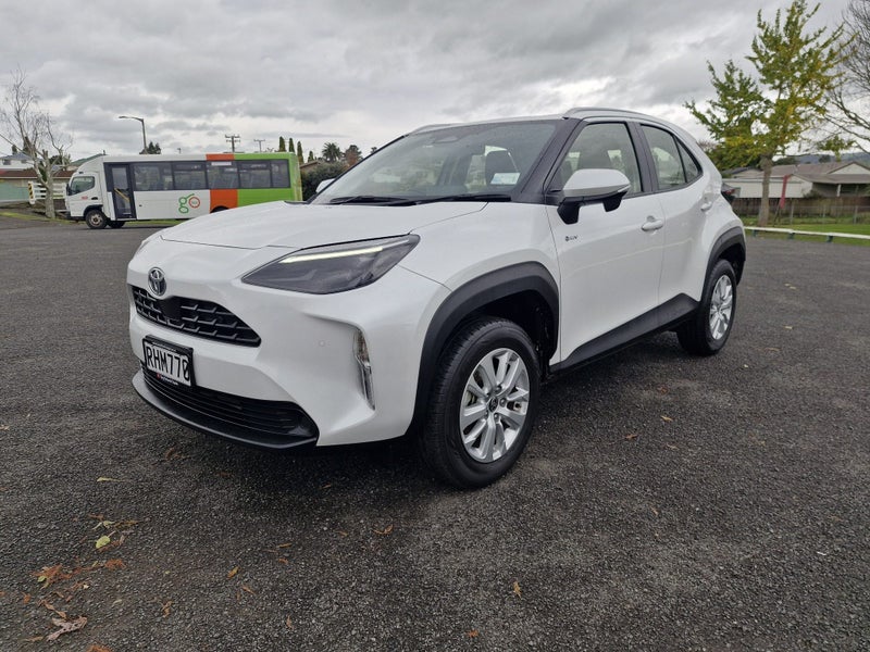 2025 Toyota Yaris Cross GX 1.5P HEV ECVT FWD SU... image 2