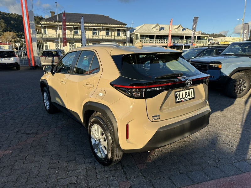 2025 Toyota Yaris Cross GX 1.5P HEV ECVT FWD SU... image 5