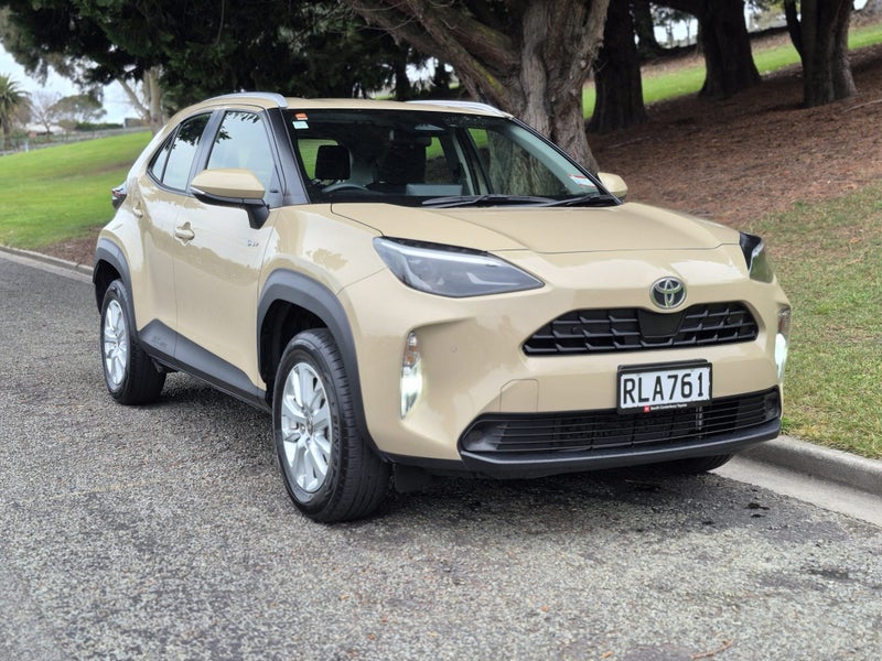 2025 Toyota Yaris Cross GX 1.5P HEV ECVT FWD SU... image 2