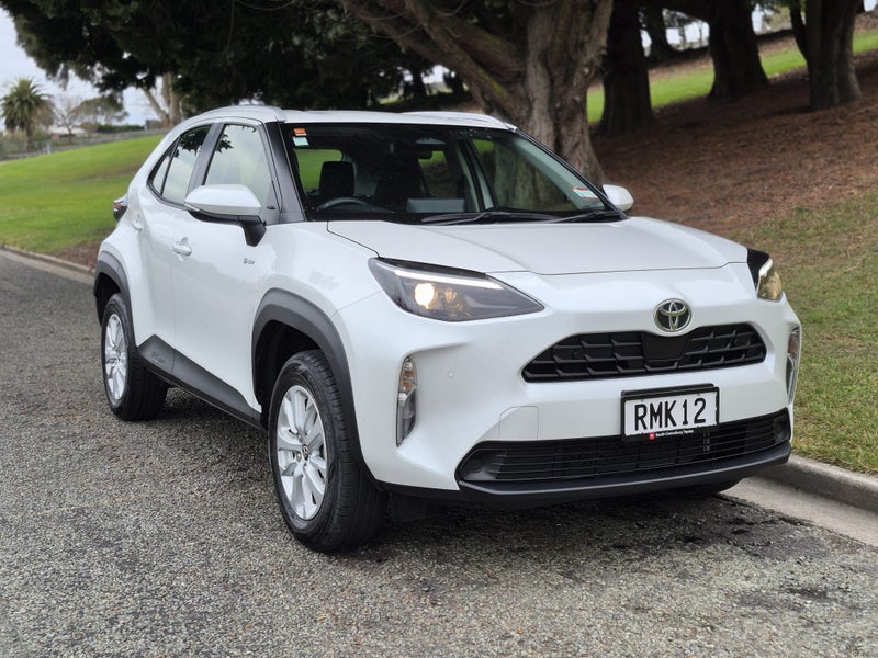 2025 Toyota Yaris Cross GX 1.5P HEV ECVT FWD SU... image 2