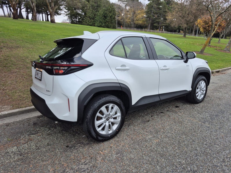 2025 Toyota Yaris Cross GX 1.5P HEV ECVT FWD SU... image 4