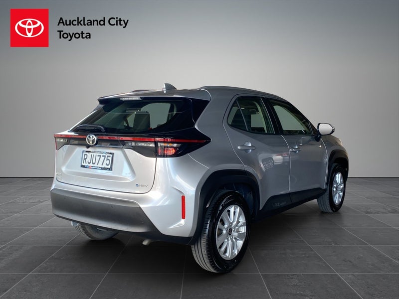 2025 Toyota Yaris Cross GX 1.5P HEV ECVT FWD SU... image 3