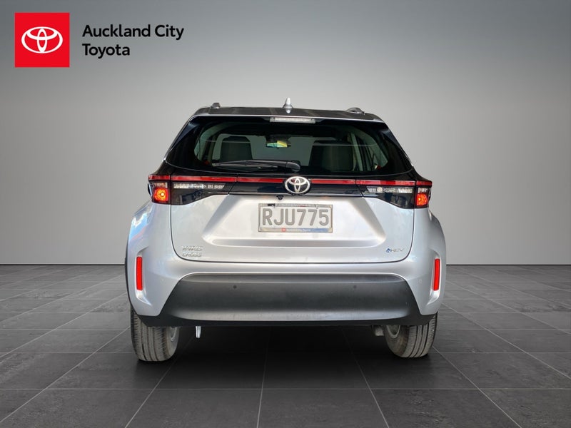 2025 Toyota Yaris Cross GX 1.5P HEV ECVT FWD SU... image 4