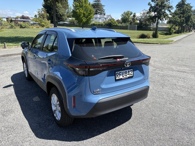 2025 Toyota Yaris Cross GX 1.5P HEV ECVT FWD SU... image 2