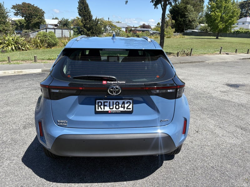 2025 Toyota Yaris Cross GX 1.5P HEV ECVT FWD SU... image 4