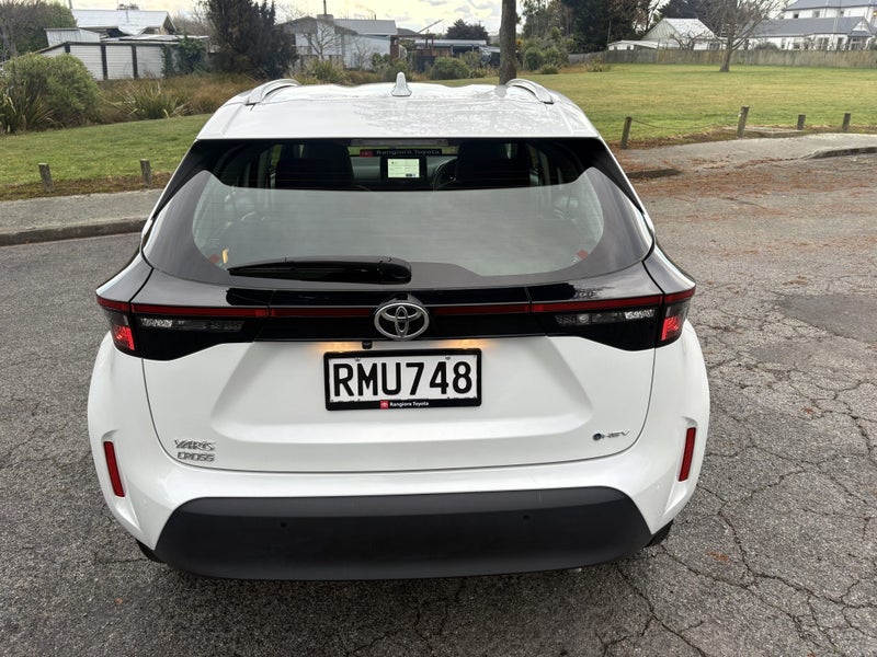 2025 Toyota Yaris Cross GX 1.5P HEV ECVT FWD SU... image 4