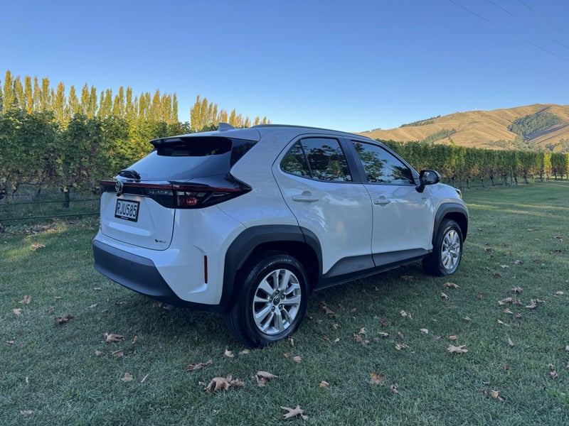 2025 Toyota Yaris Cross GX 1.5P HEV ECVT FWD SU... image 4