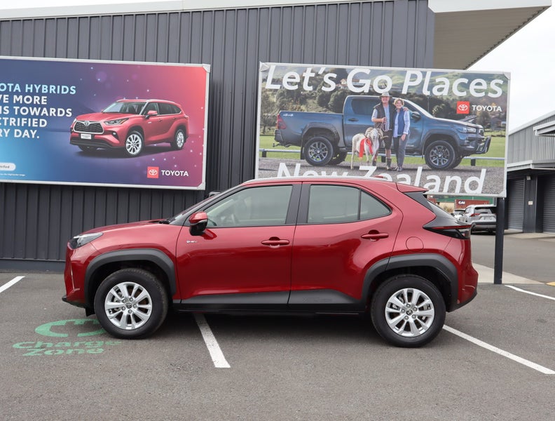 2025 Toyota Yaris Cross GX 1.5P HEV ECVT FWD SU... image 5