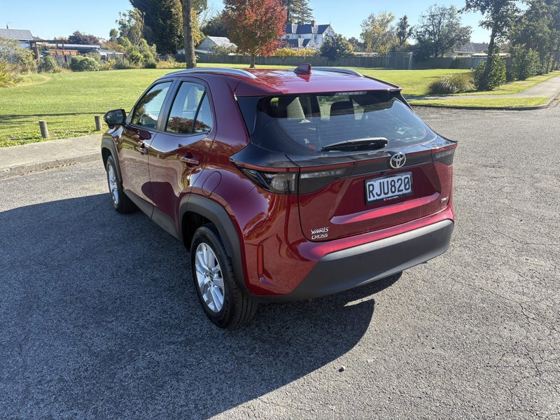 2025 Toyota Yaris Cross GX 1.5P HEV ECVT FWD SU... image 2