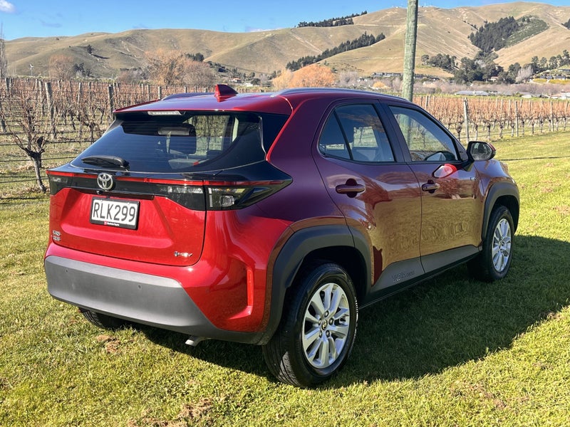 2025 Toyota Yaris Cross GX 1.5P HEV ECVT FWD SU... image 4