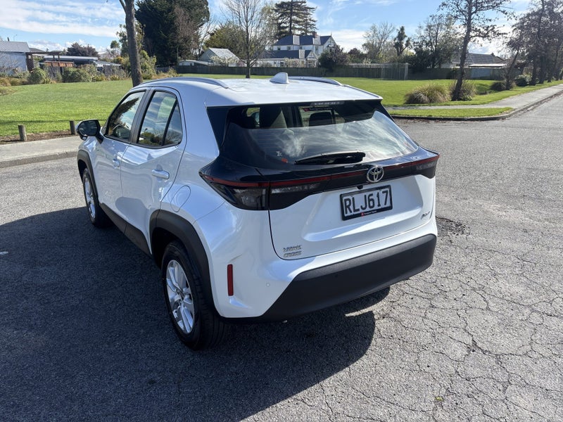 2025 Toyota Yaris Cross GX 1.5P HEV ECVT FWD SU... image 2