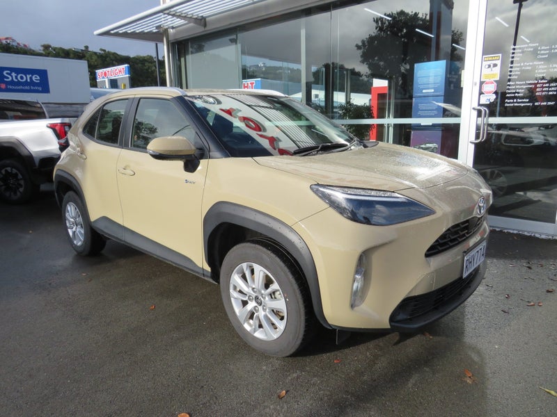 2025 Toyota Yaris Cross GX 1.5P HEV ECVT FWD SU... image 2