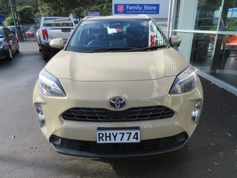 2025 Toyota Yaris Cross GX 1.5P HEV ECVT FWD SU... image 3