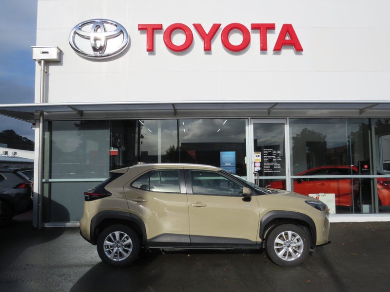 2025 Toyota Yaris Cross GX 1.5P HEV ECVT FWD SU... image 4