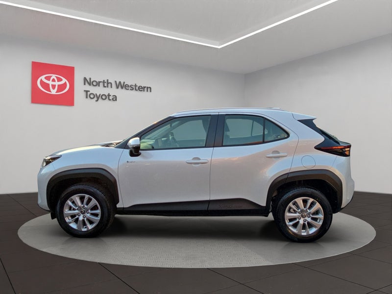 2025 Toyota Yaris Cross GX 1.5P HEV ECVT FWD SU... image 4