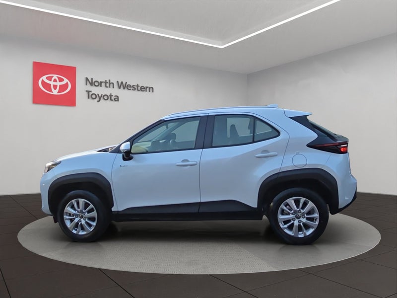 2025 Toyota Yaris Cross GX 1.5P HEV ECVT FWD SU... image 4