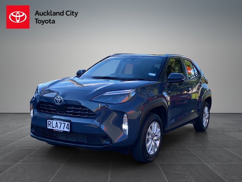 2025 Toyota Yaris Cross GX 1.5P HEV ECVT FWD SUV image 3