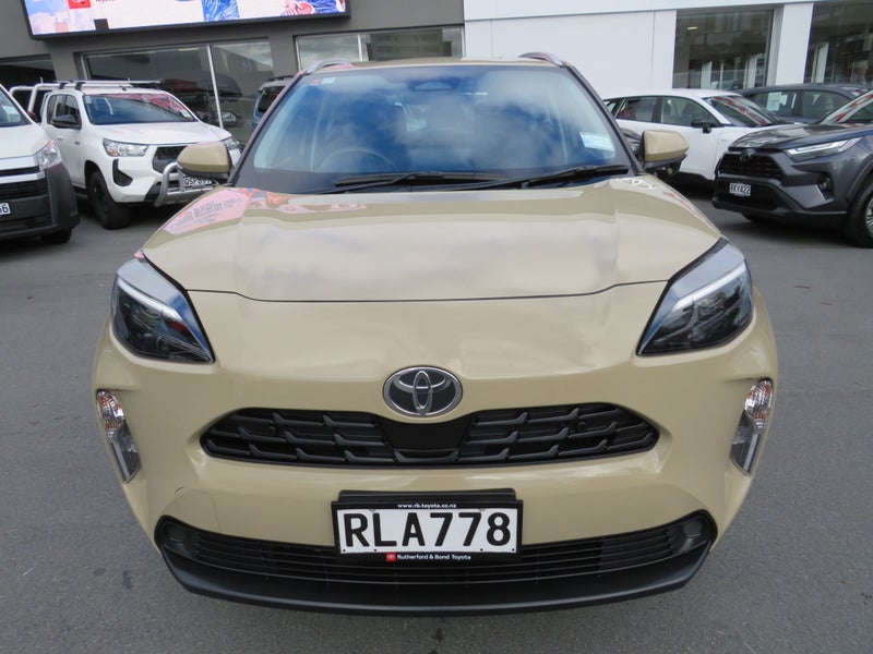 2025 Toyota Yaris Cross GX 1.5P HEV ECVT FWD SUV image 2