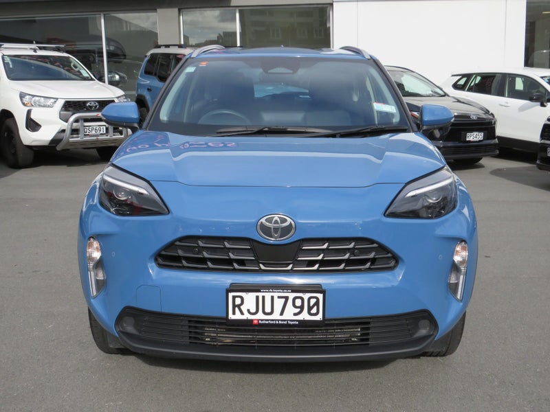 2025 Toyota Yaris Cross GX 1.5P HEV ECVT FWD SUV image 2