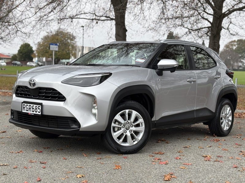 2025 Toyota Yaris Cross GX 1.5P HEV FWD SUV image 3