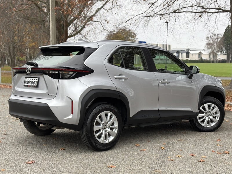 2025 Toyota Yaris Cross GX 1.5P HEV FWD SUV image 5