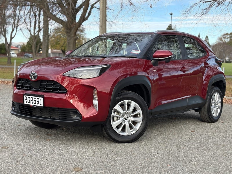 2025 Toyota Yaris Cross GX 1.5P HEV FWD SUV image 3