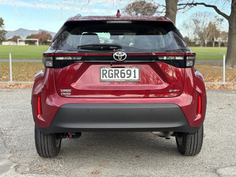 2025 Toyota Yaris Cross GX 1.5P HEV FWD SUV image 4