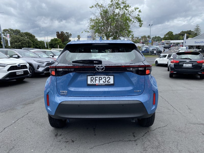 2025 Toyota Yaris Cross GX 1.5P HEV SUV image 3