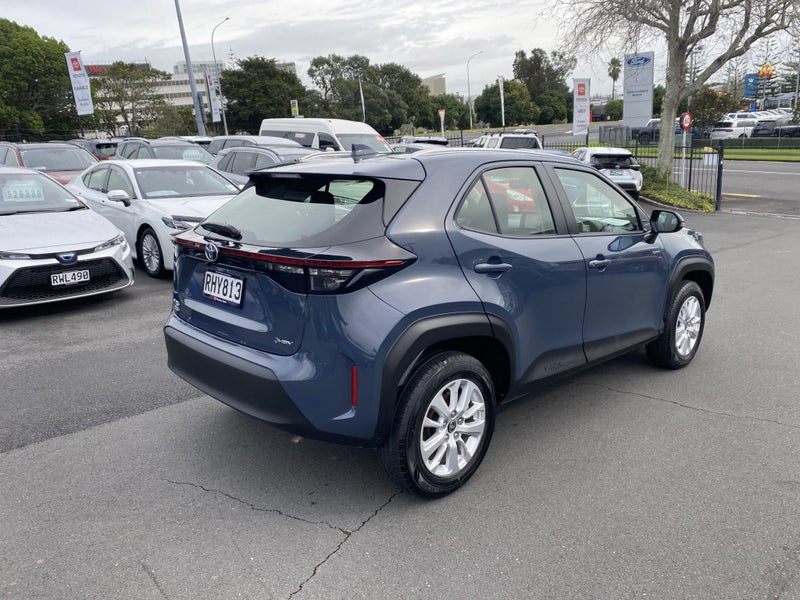 2025 Toyota Yaris Cross GX 1.5P Hybrid image 2