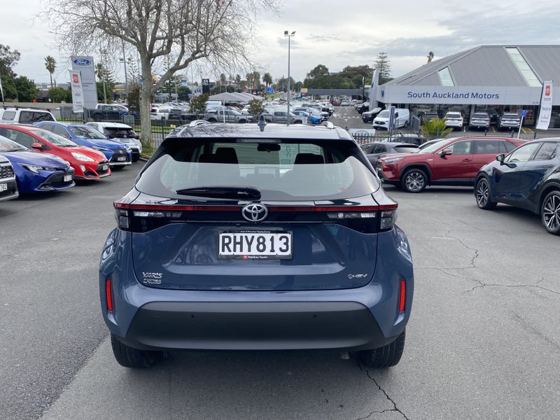 2025 Toyota Yaris Cross GX 1.5P Hybrid image 3