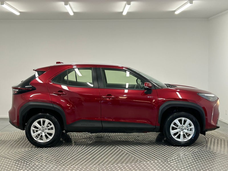 2025 Toyota Yaris Cross GX 1.5P Hybrid image 2