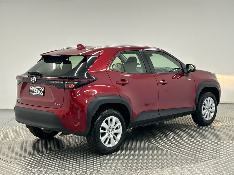 2025 Toyota Yaris Cross GX 1.5P Hybrid image 3